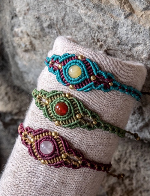 Boho macrame bracelet with gemstone