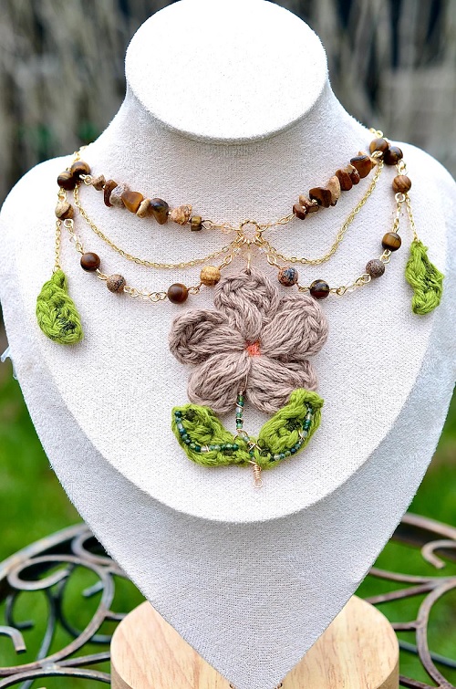Crochet Flower Choker